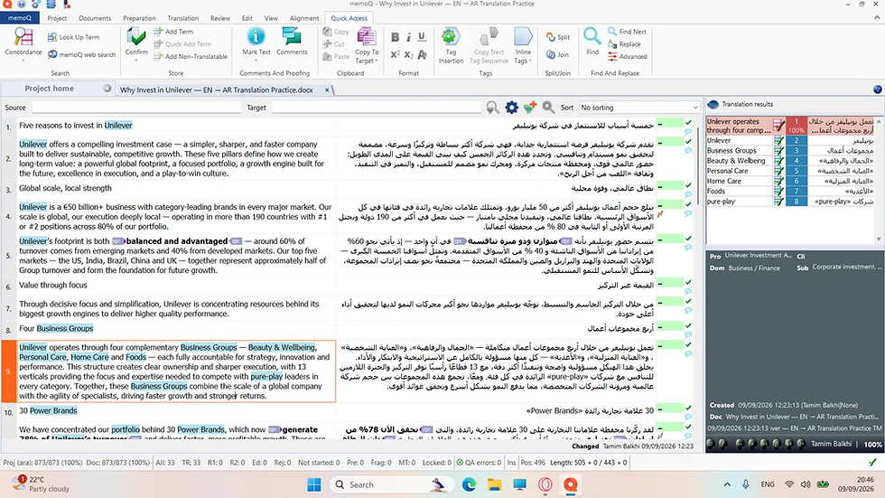 memoQ screen showing English source text with "Business Groups" and "pure-play" highlighted as recognized termbase entries.