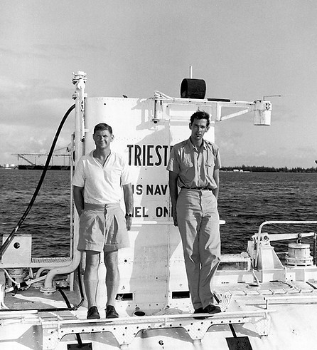 The Trieste - Bemanning .jpg