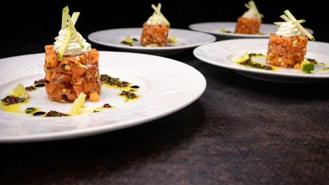 Entrée : Duo tartare Saumon fumée et Gravlax
