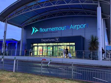 Hythe Southampton to Bournemouth Airport Private Hire Minibus Transfers