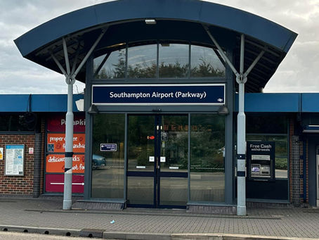 Southampton Airport Parkway Railway Station to Wimborne Minster Private Hire Taxi Transfers