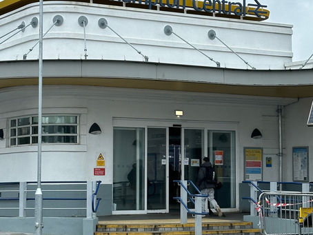 Fawley to Southampton Central Railway Station Private Hire Taxi Transfer Service
