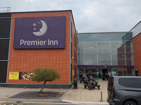 Romsey to Premier Inn Heathrow Private Taxi Transfers
