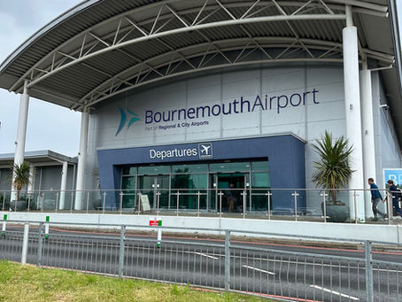 Hythe Southampton to Bournemouth Airport Private Hire Taxi Transfers