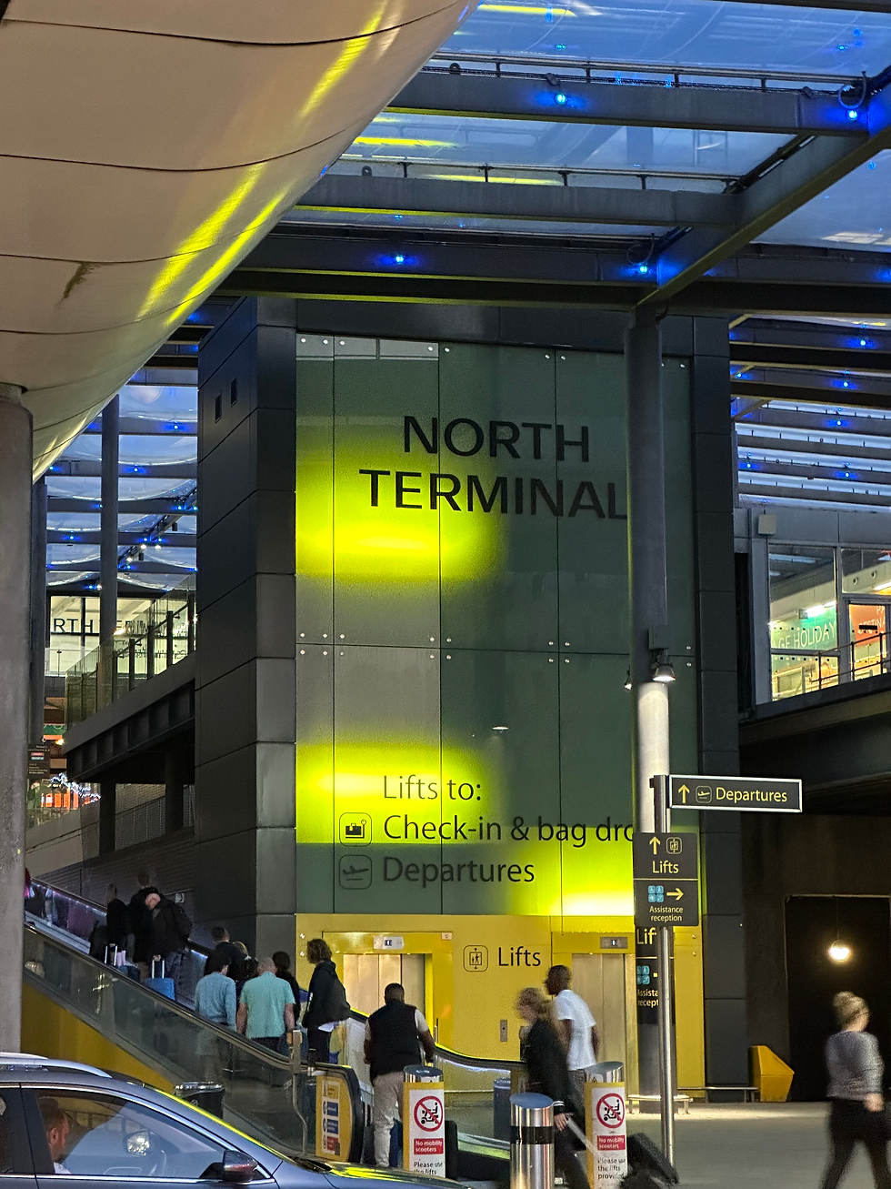 Gatwick Airport to Dibden Purlieu Private Hire Minibus Taxi Transfers