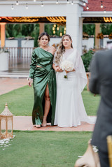 oda al aire libre en quintas de Santorini Colombia con estilo elegante y natural, capturada de forma editorial por Johan Rey.
