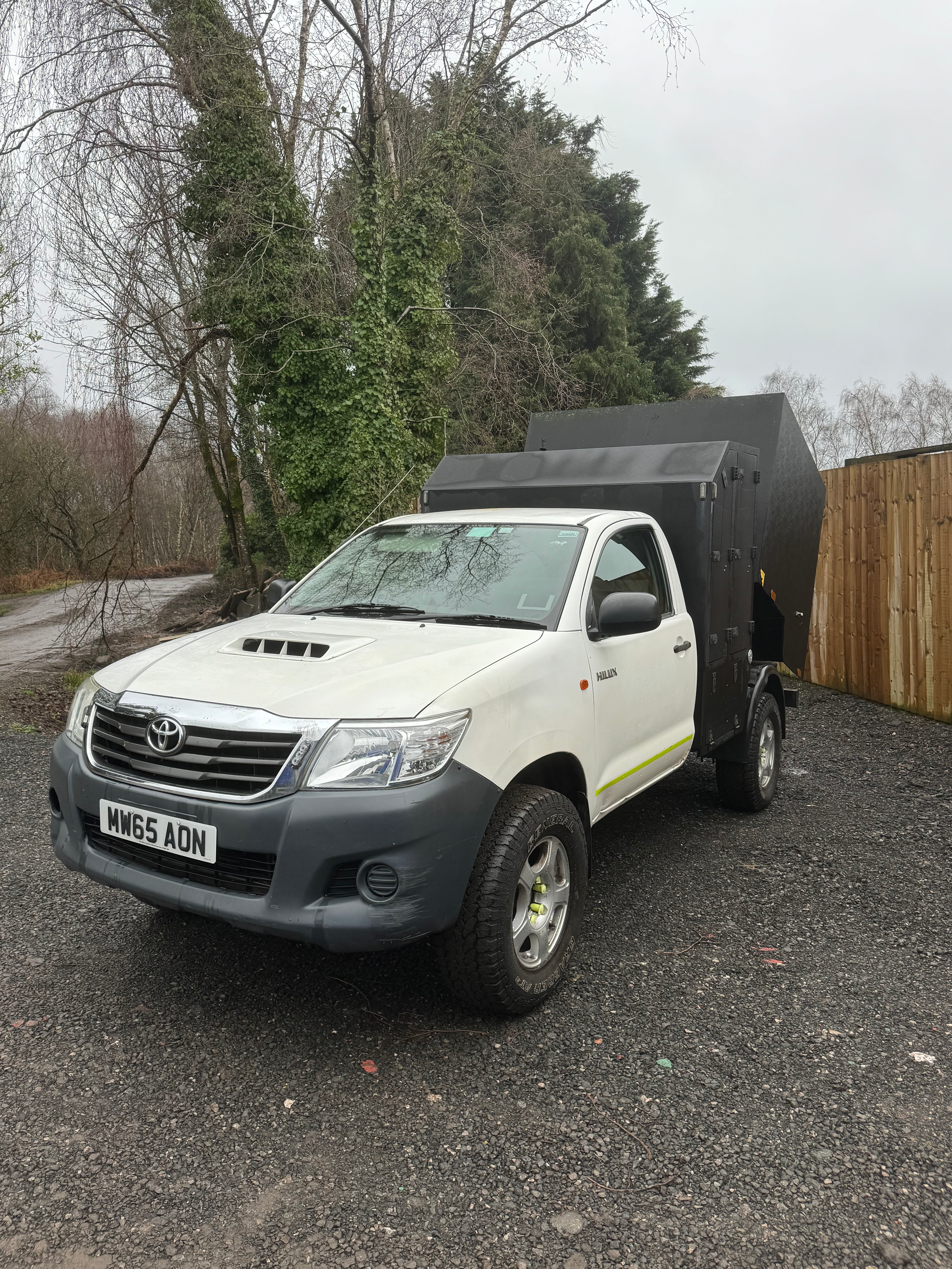 Toyota Hilux ex council tipper 2016 FSH 1 owner from new 12 month mot 2 keys 
