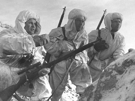 Vasily Zaitsev instructs other Soviet snipers, Stalingrad, December 1942