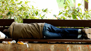 Surviving Homelessness in the US: Here’s What Helps People Escape
