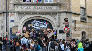 Students rise up in France