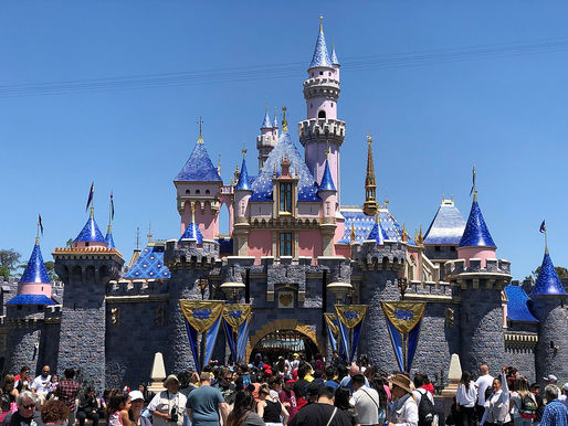 Magic United workers vote to unionize at Disneyland