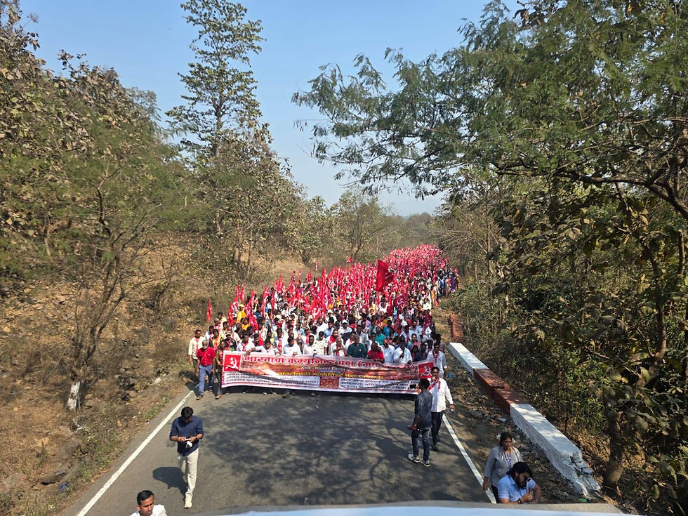 Thousands of Indian farmers start a long march to press for land rights