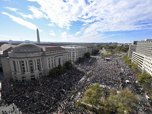 300,000 March in Washington, DC for Palestine