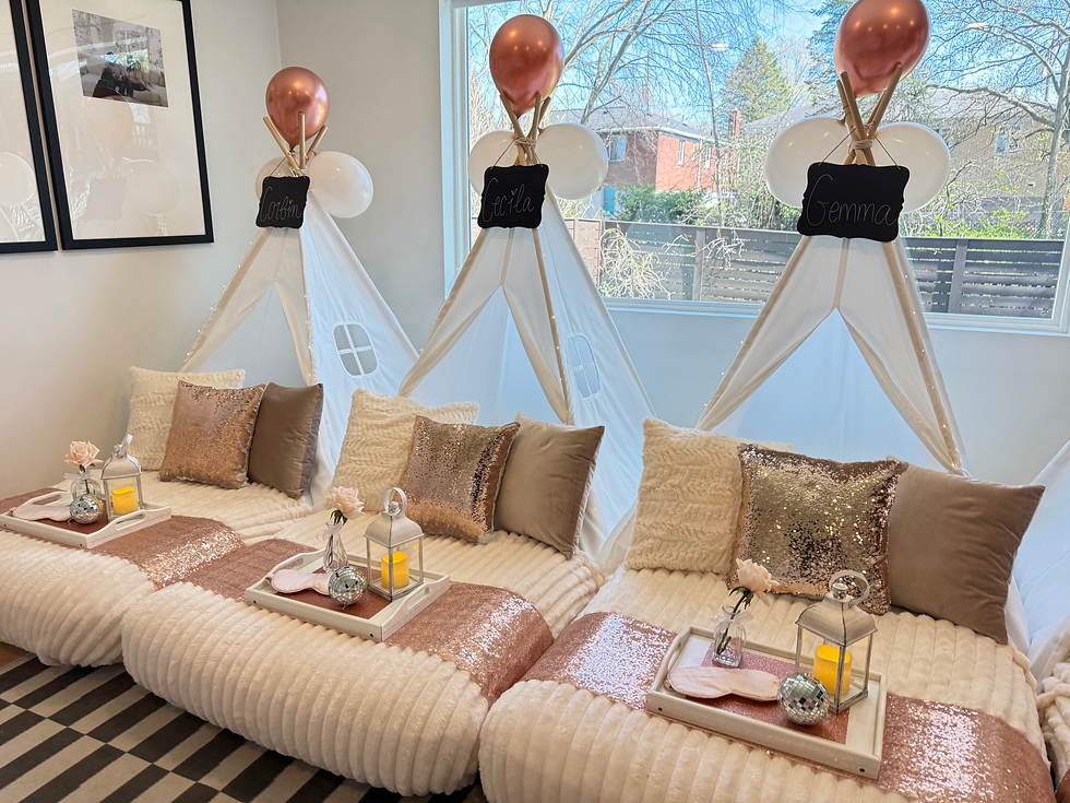 DISCO LUXE LOUNGE