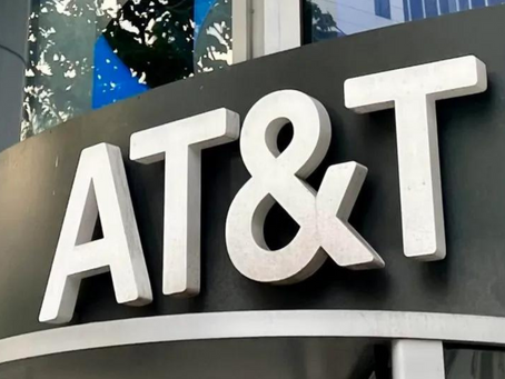 AT&T urges FCC not to grant T-Mobile’s latest 2.5 GHz licenses
