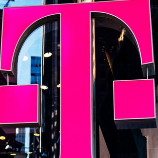 T-Mobile brings in-flight connectivity to United Airlines