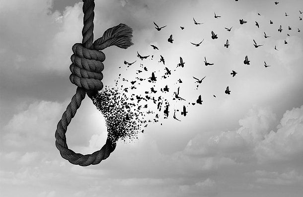 How can a Peer Support Worker help someone who is SUICIDAL?