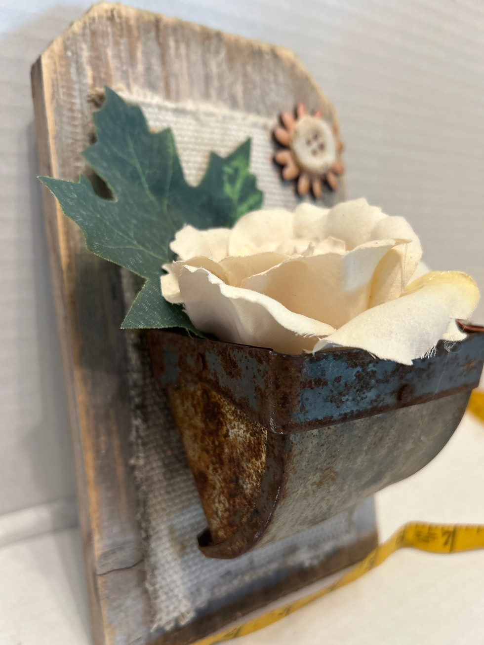 Thumbnail: Grain tin wood craft
