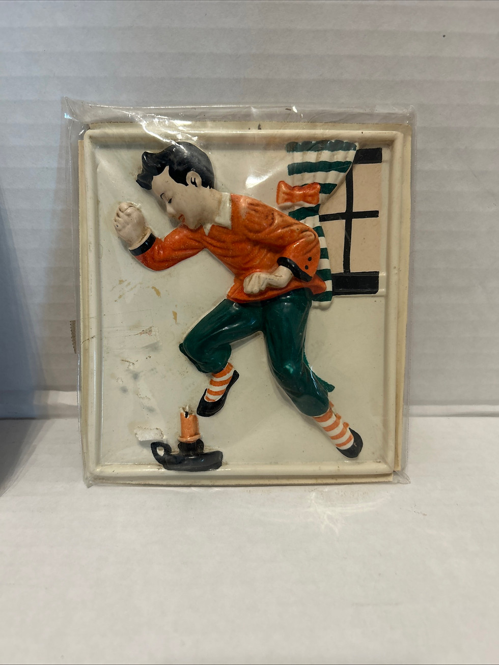 Thumbnail: Plastic art