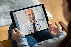 patient-doctor-online-consultation1_256588-1507.jpeg