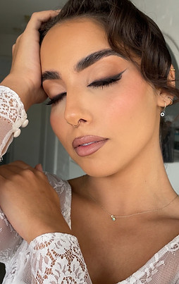 Facetune_08-06-2023-16-44-33_edited.jpg