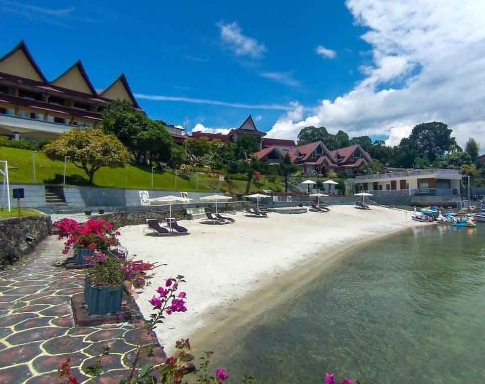 Pantai Bebas Parapat | Wajah Baru Wisata Danau Toba yang Menawan