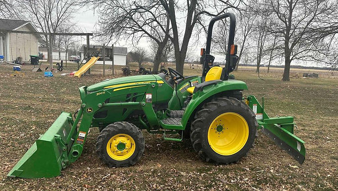 John Deere 3043D