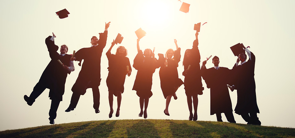 Graduation Hat Throw