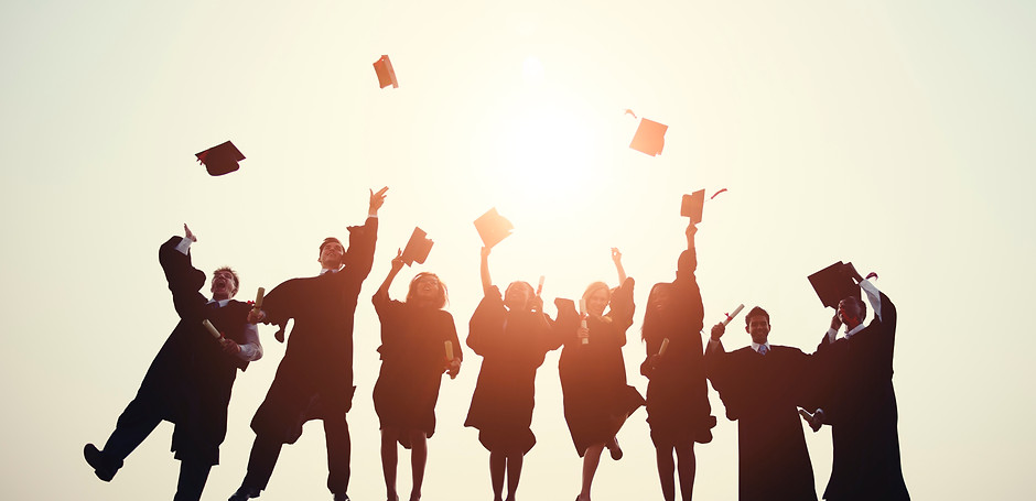 Graduation Hat Throw
