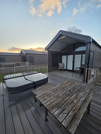 Love 2 Stay - Mid Wales