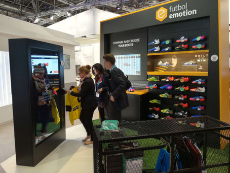 Why Digital Signage is Crucial for Retail Stores