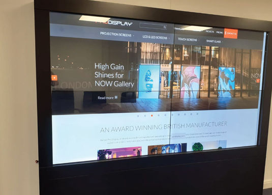 LCD Video Wall 2 x 2 with a mirrored fascia