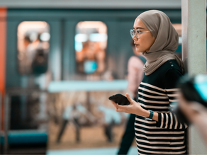 Embracing All-Day Fragrance: The Power of Roll-On Oil Perfumes for Muslim Women