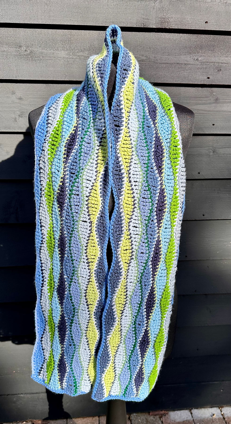 Thumbnail: Seaside Waves scarf & gloves SET