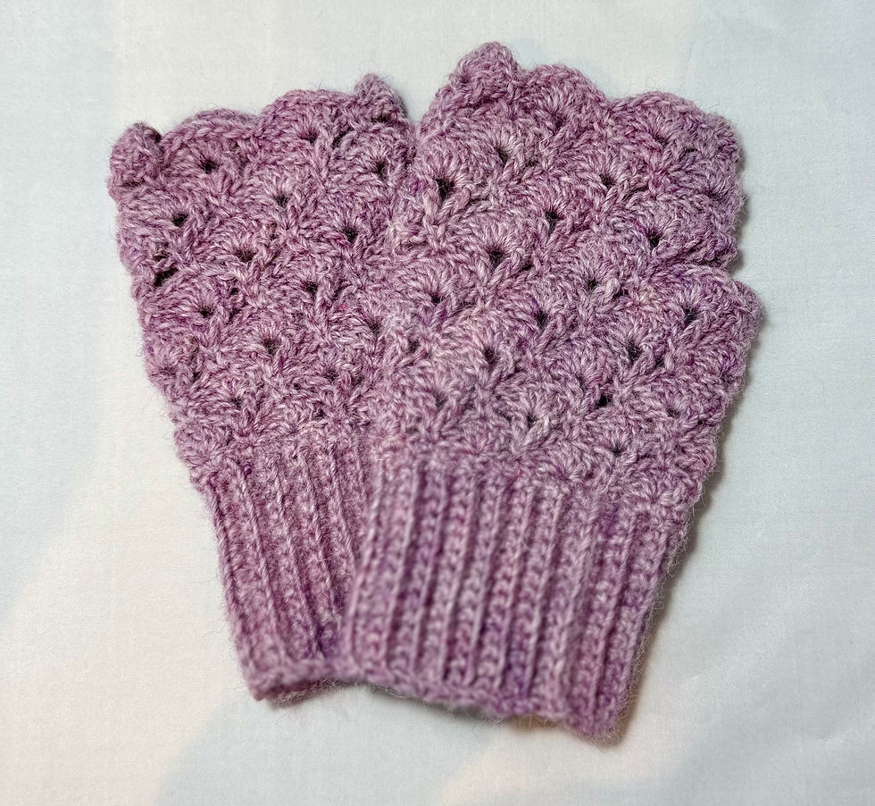 Thumbnail: MEDIUM shell fingerless mittens