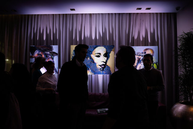 Esa per NH Hotels98 (mini).JPG