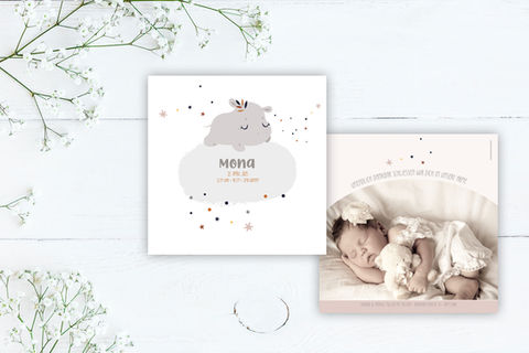 Eine stilvolle Geburtskarte, liebevoll gestaltet und einem persönlichen Touch, um die Ankunft des kleinen Wunders zu verkünden.