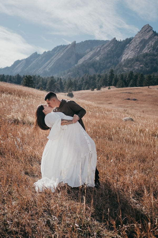 Boulder Colorado Longmont Broebuck Photography Maternity couples session studio broebuck photography