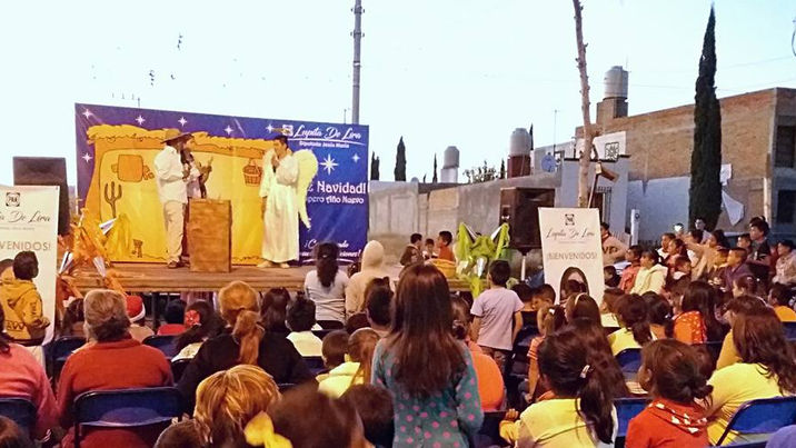 Realiza Lupita de Lira gira navideña en Jesús MarÃa