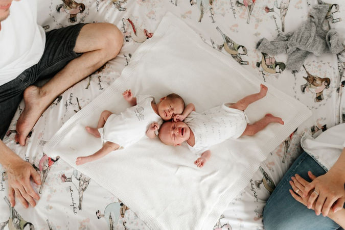 Fotografia de rotina com recém-nascido em casa em Campos RJ