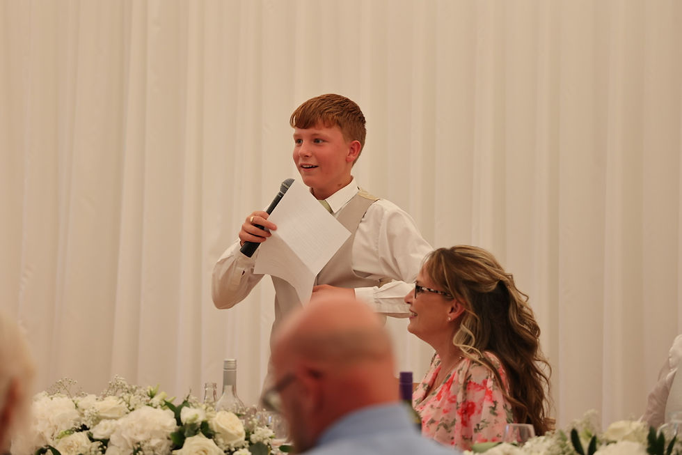 Speeches - the Groom's younger brother (Best Man) smashed it!