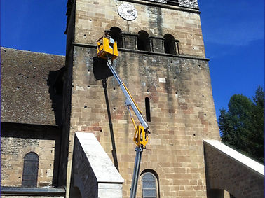Pose de pic anti-pigeons VTA Vitre Azur Techniques Alpines Depuis 1995, nous mettons en oeuvre les techniques alpines au profit de tous les travaux d'accès difficile