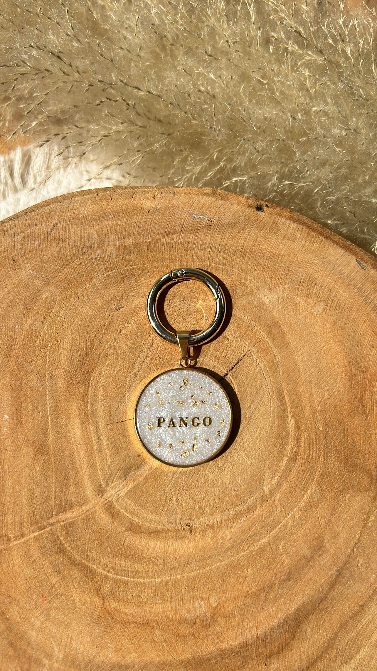 Médaille avec contour métallique