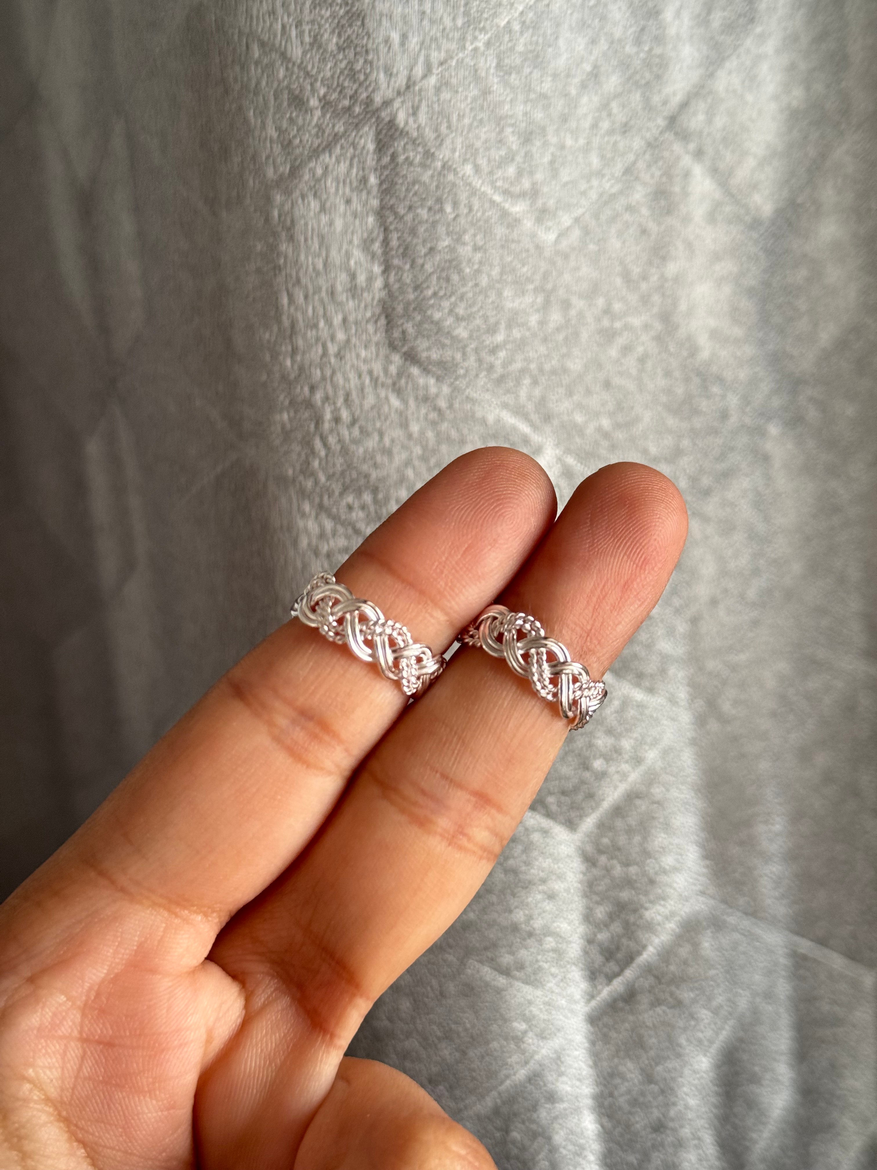 Mini - twisted toe ring