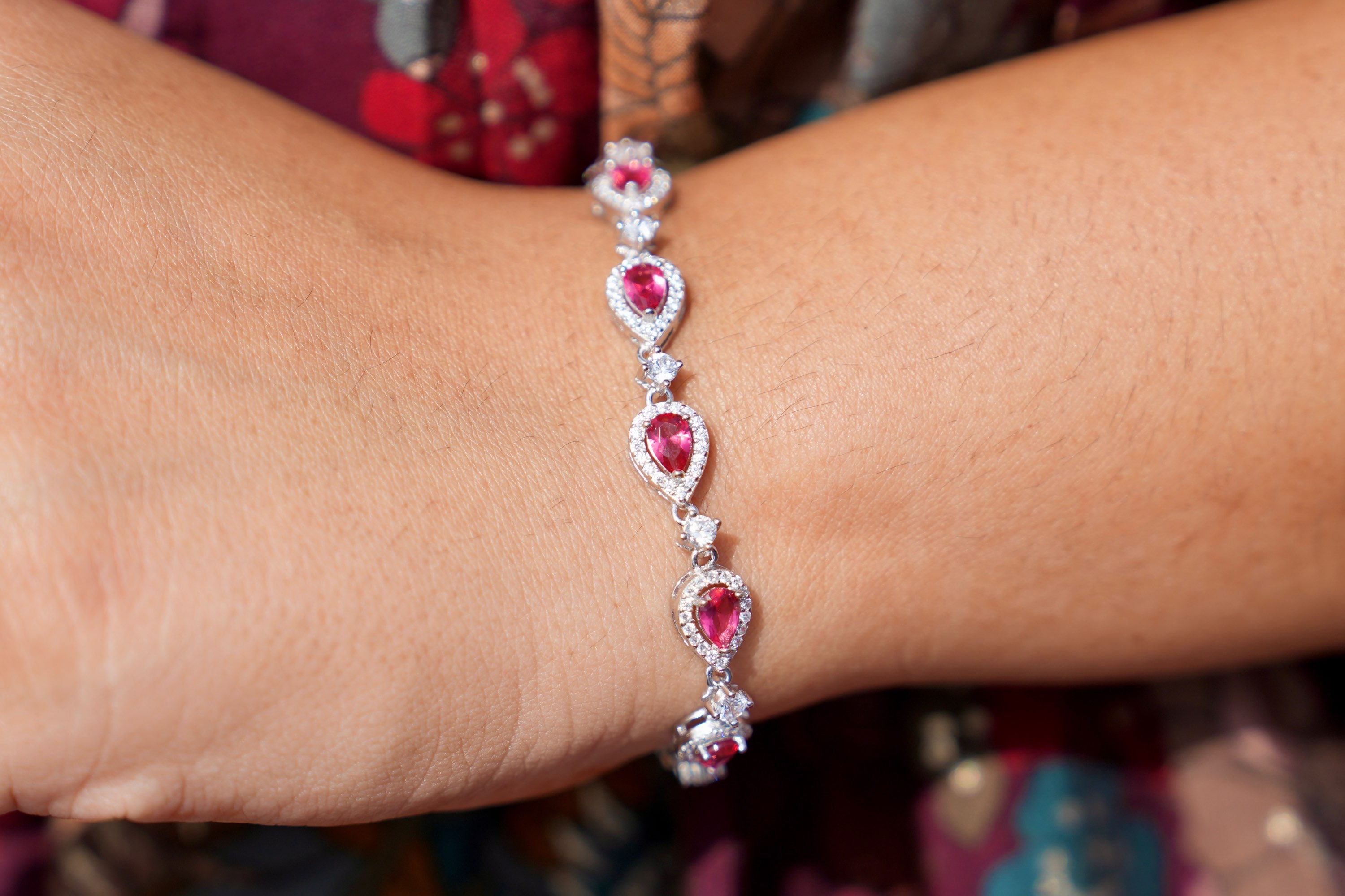 Premium bracelet with ruby stones 
