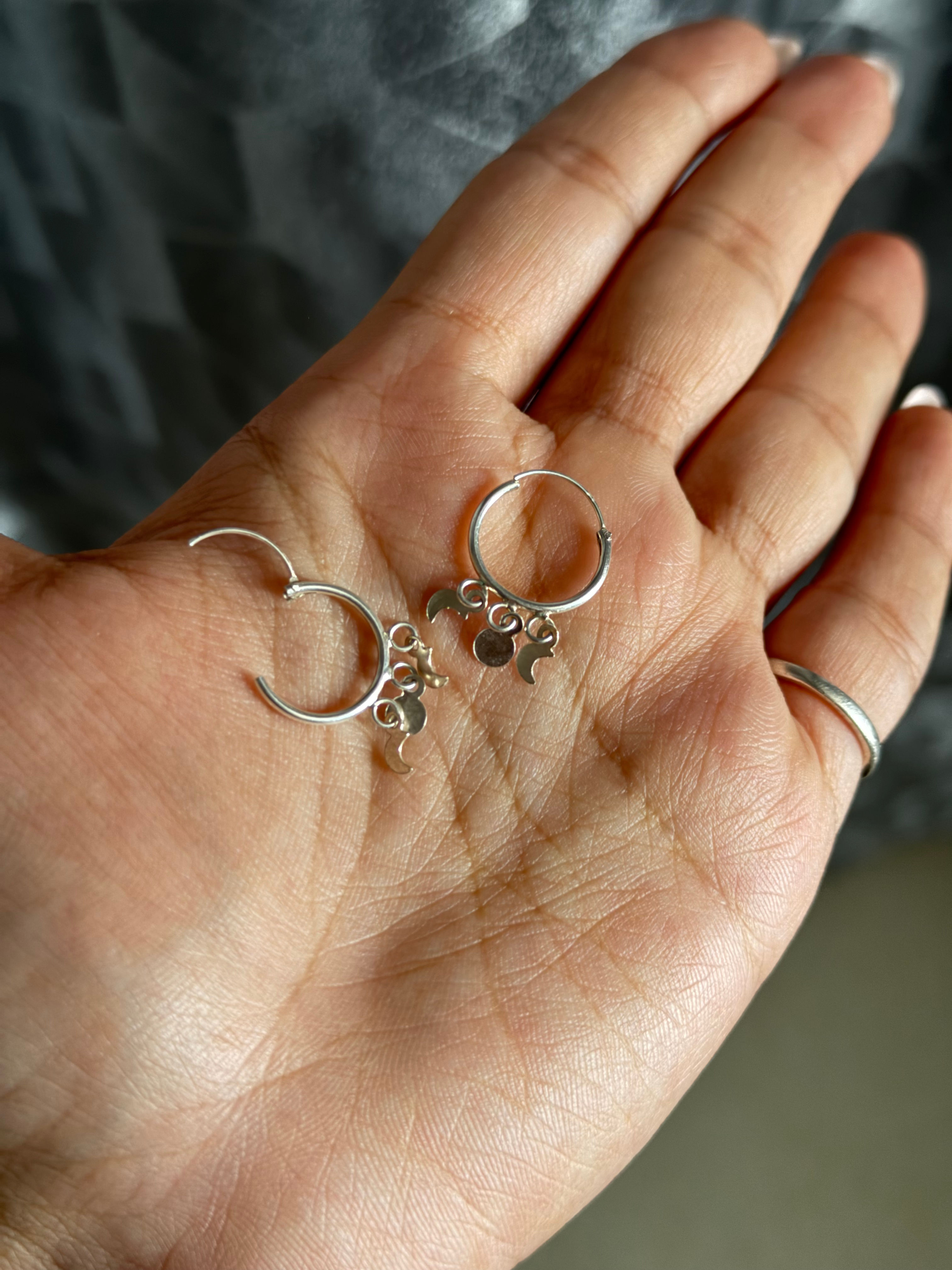 Hoop with mini charms 