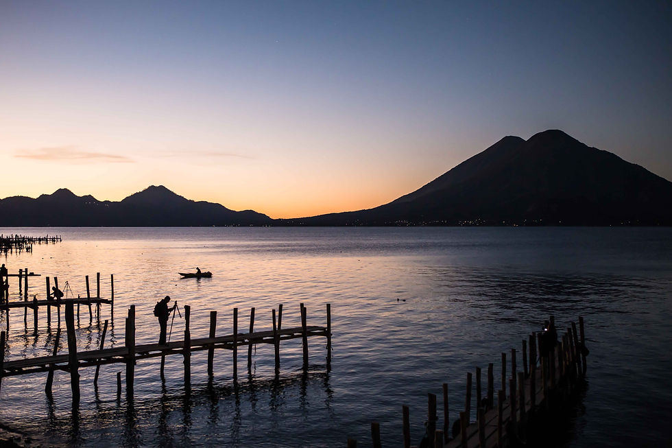 Anoitecer no Lago Atitlán