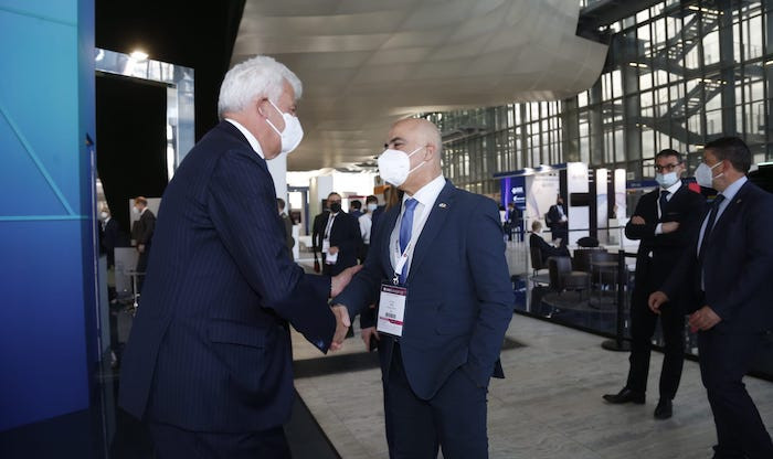 Alessandro Profumo welcomes arrivals. Photo: Cybertech