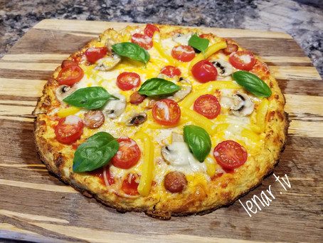 Низкоуглеводная пицца с сыром и грибами