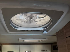 Belluna Superfan im neuen Dachausschnitt